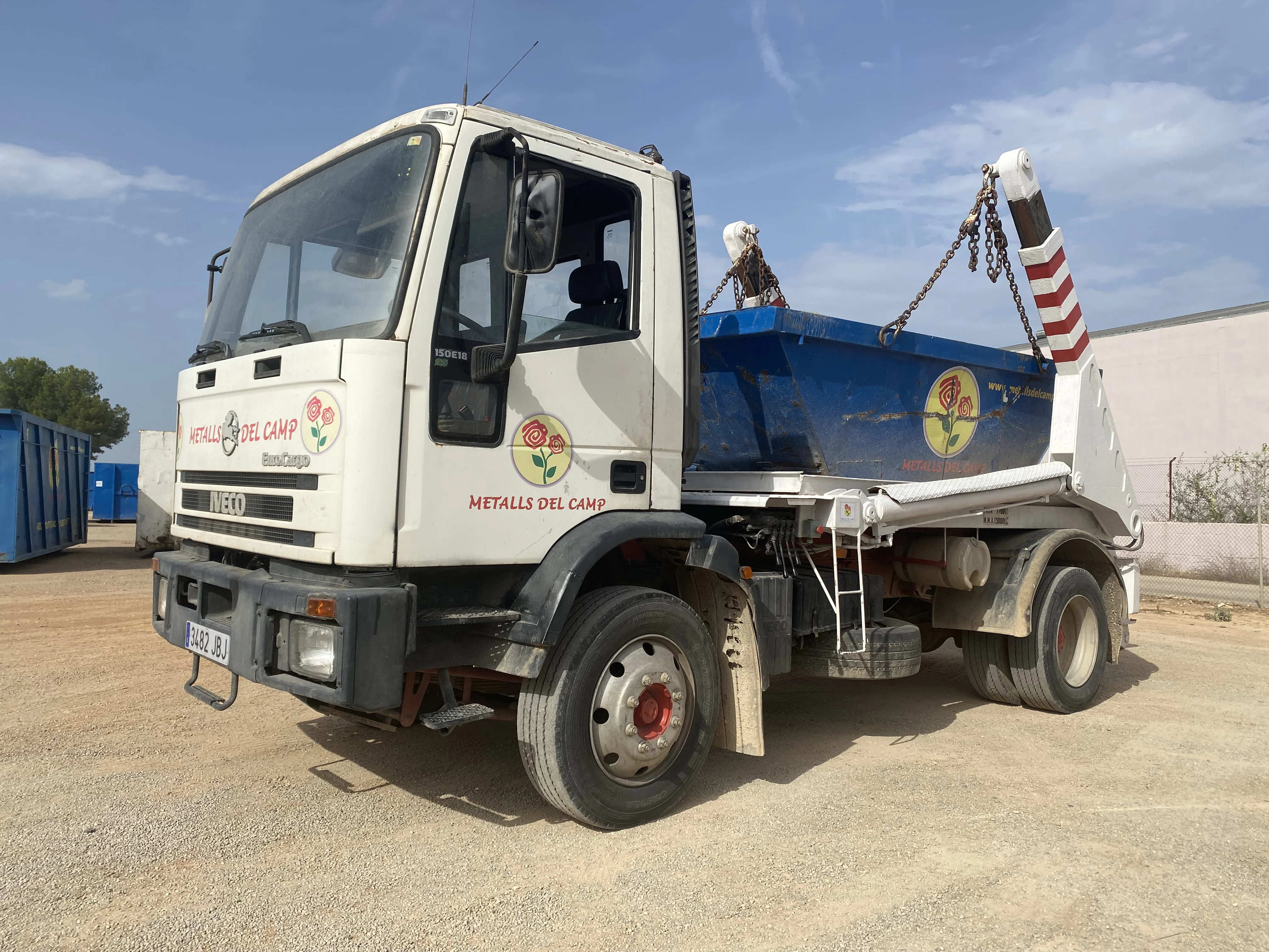 CAMIÓN DE CADENEROS