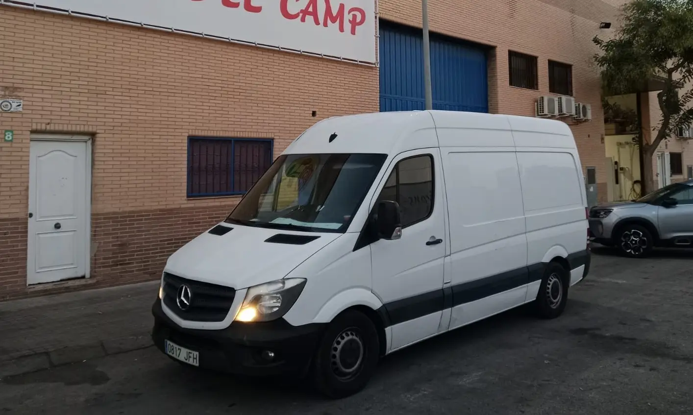 FURGONETA - vista alternativa